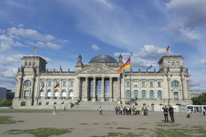 Berlin Tegel Havalimanı’dan şehre doğru